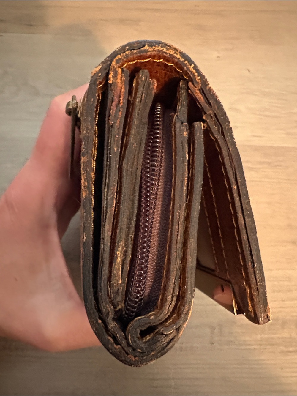 Patricia Nash Distressed Brown Leather Wallet with Gold Bar - Picture 3 of 6